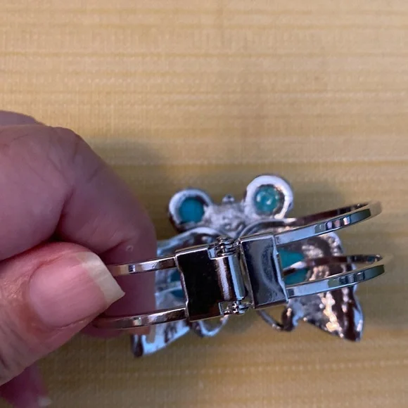 Butterfly bracelet - Picture 6 of 7